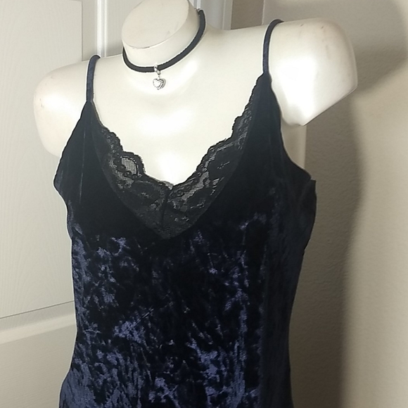 Socialite Shell - Picture 3 of 4